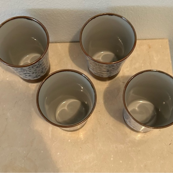 Set of 4 Japanese Tea Cups. Like new. - Picture 5 of 8